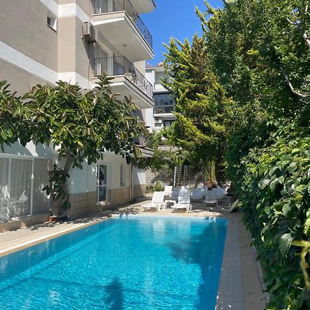 Fora Apart Otel Cesme Bagian luar foto