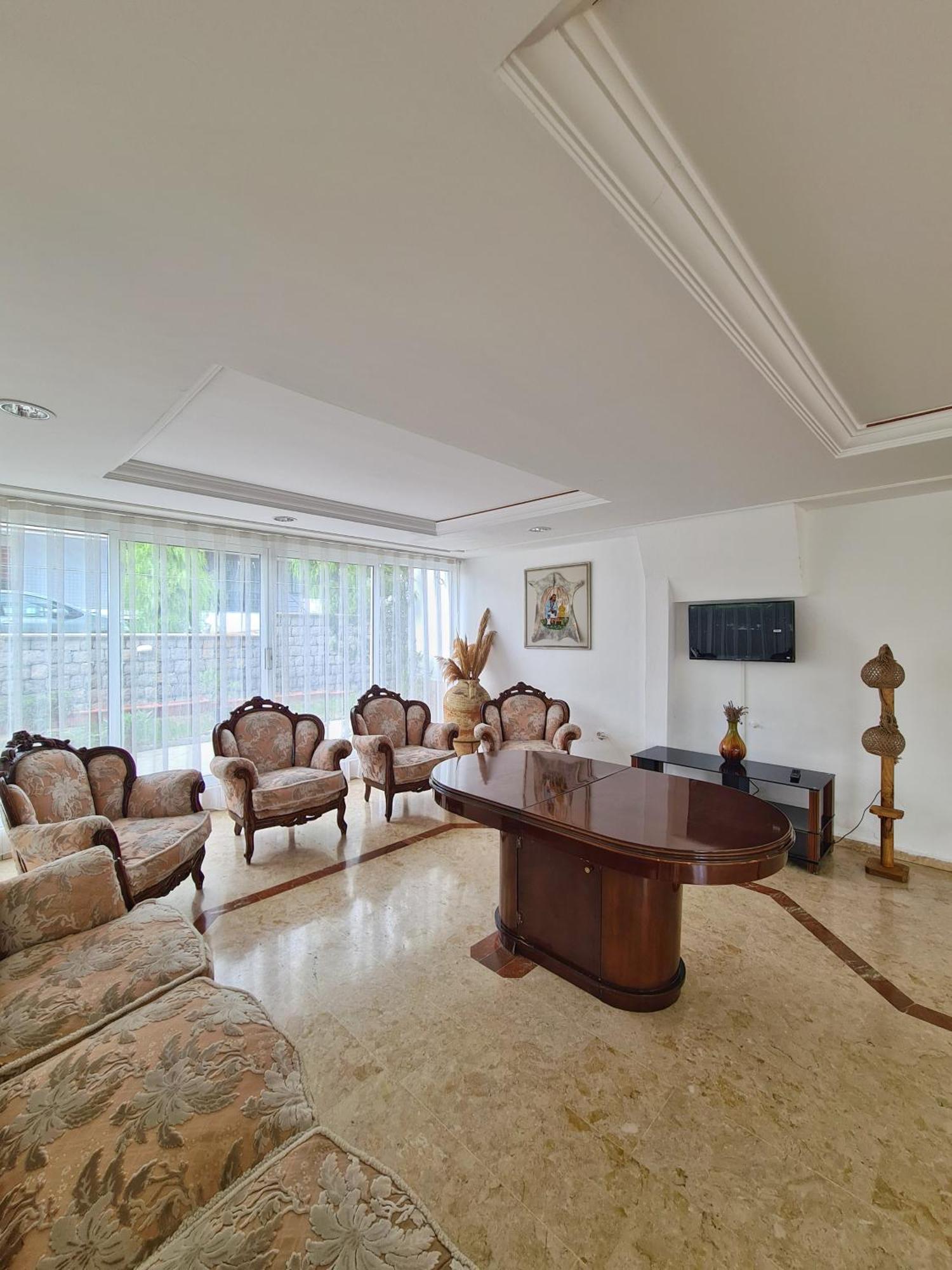 Fora Apart Otel Cesme Bagian luar foto