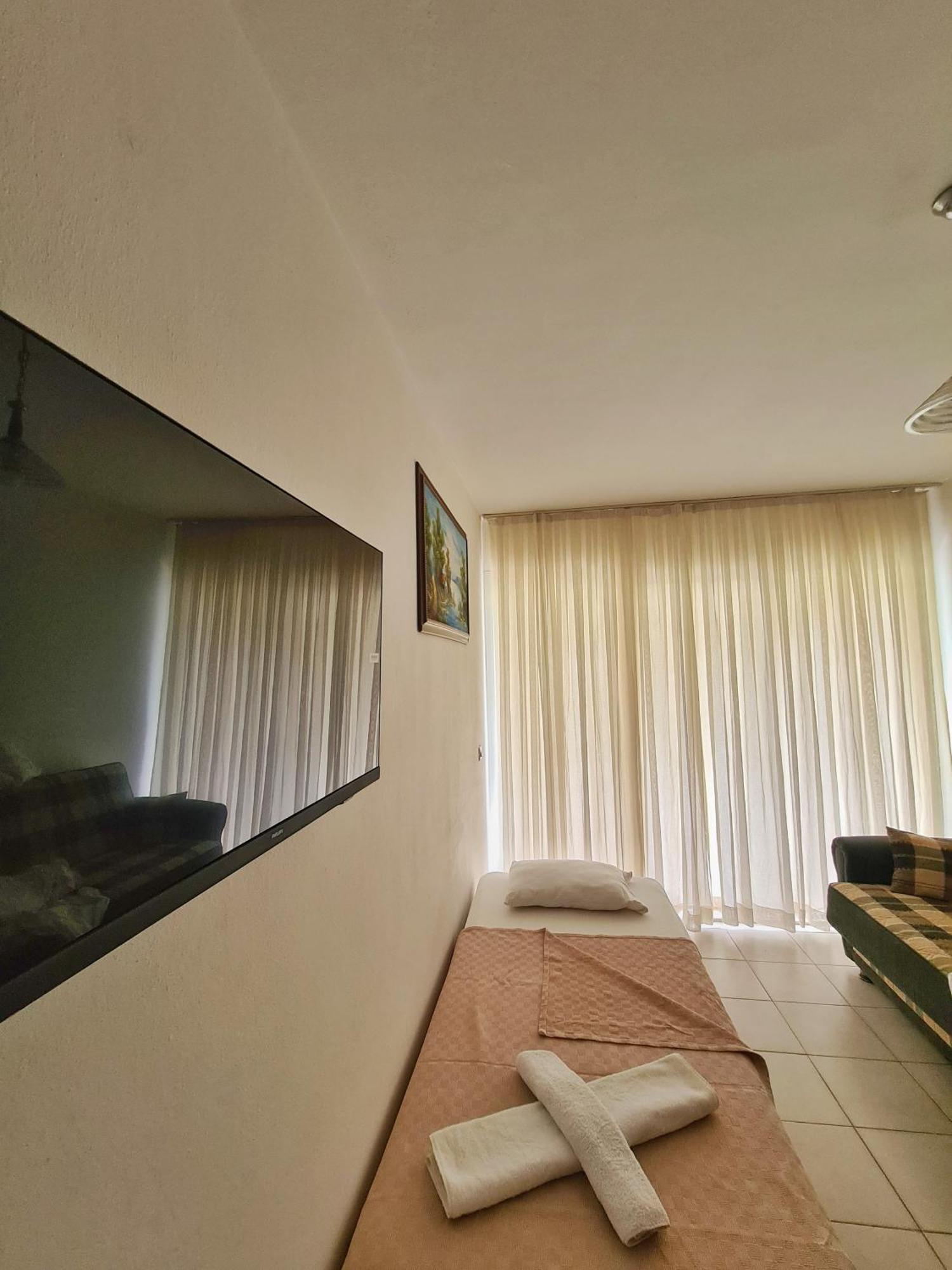 Fora Apart Otel Cesme Bagian luar foto