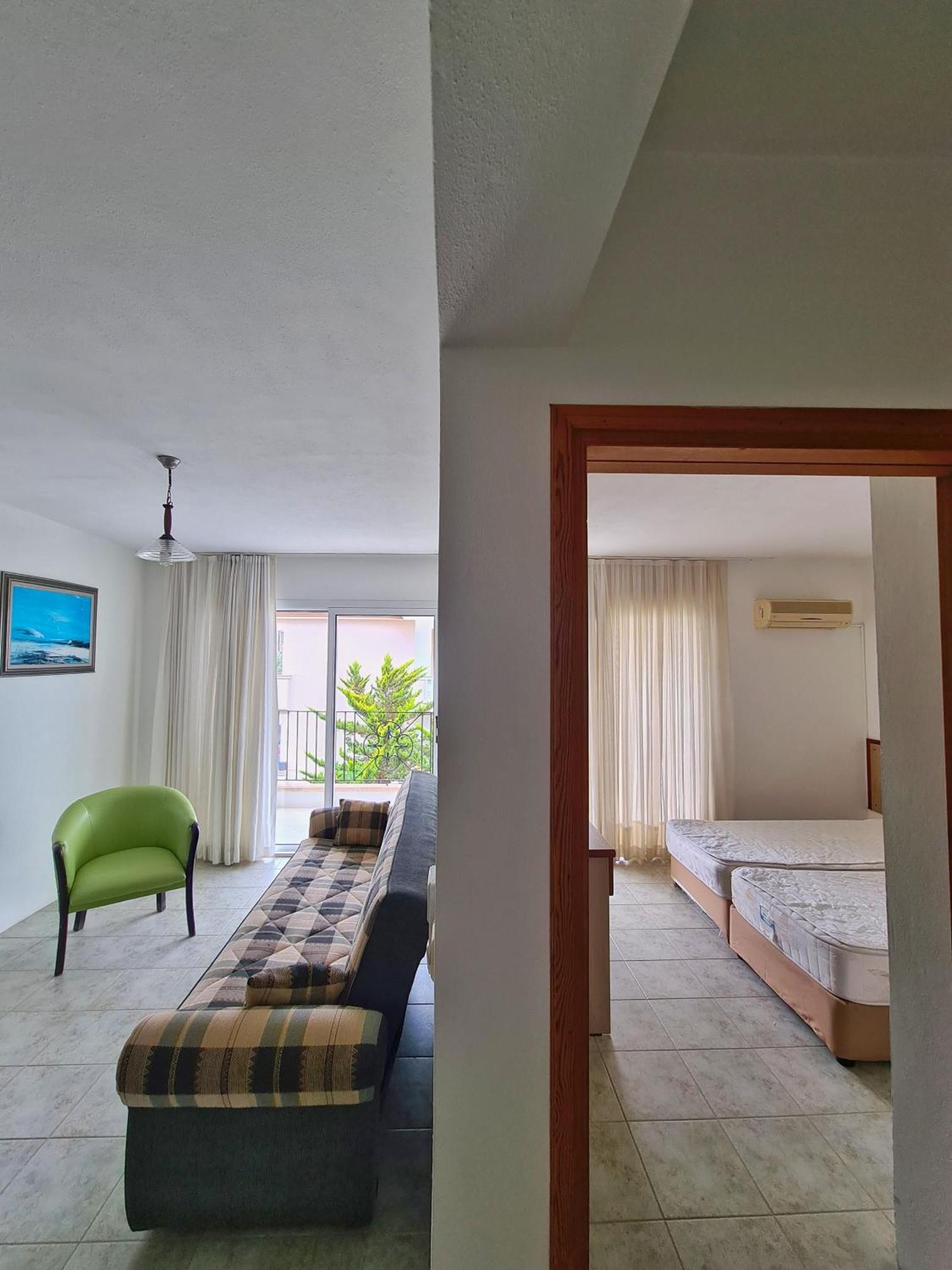 Fora Apart Otel Cesme Bagian luar foto