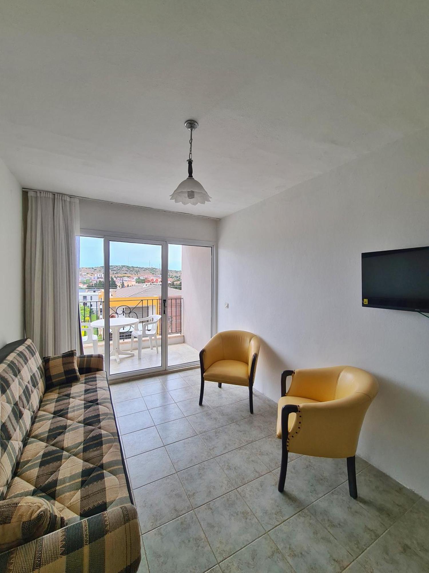 Fora Apart Otel Cesme Bagian luar foto