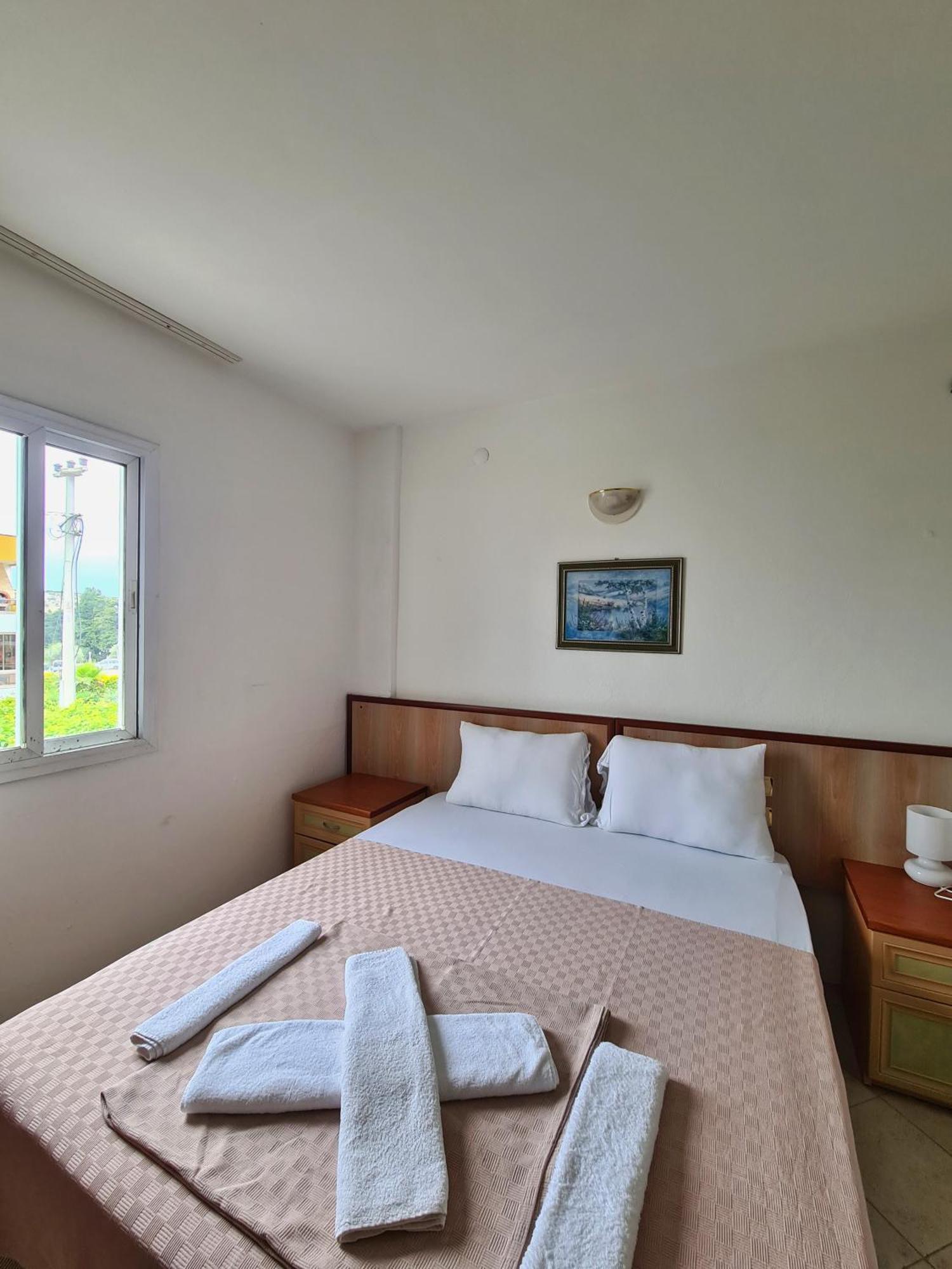 Fora Apart Otel Cesme Bagian luar foto