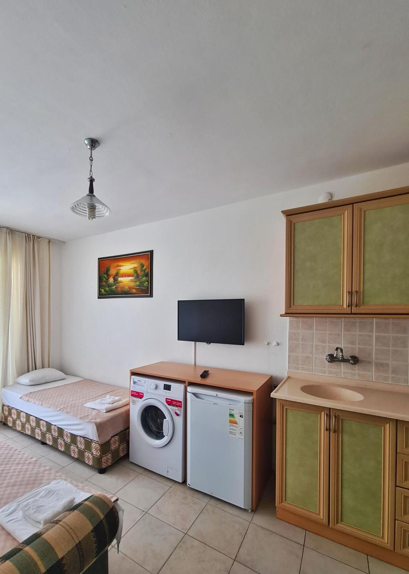 Fora Apart Otel Cesme Bagian luar foto
