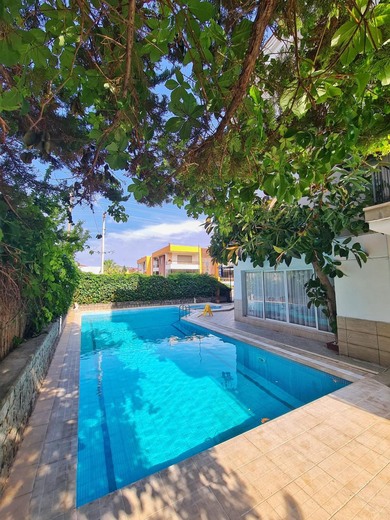 Fora Apart Otel Cesme Bagian luar foto
