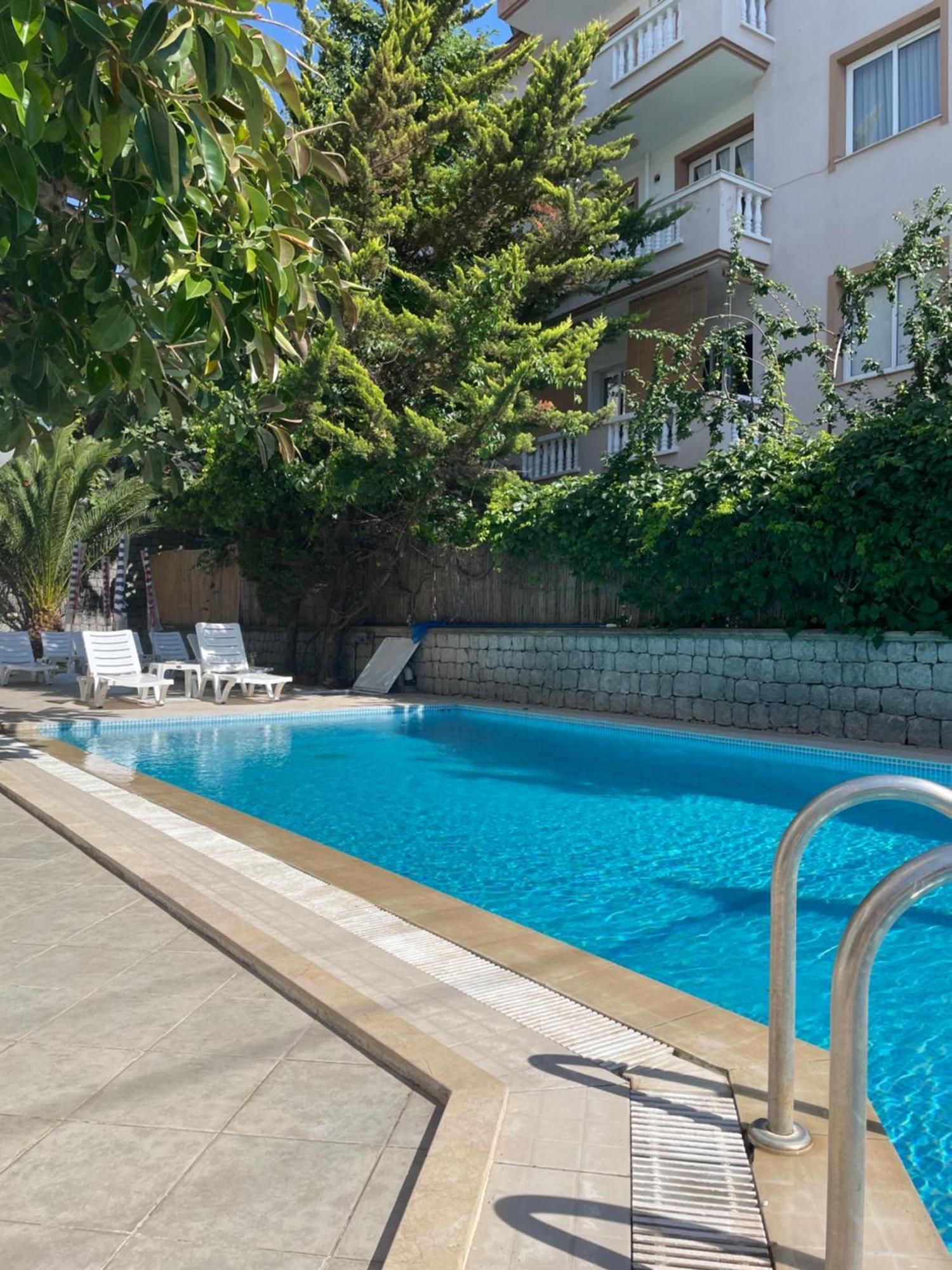 Fora Apart Otel Cesme Bagian luar foto