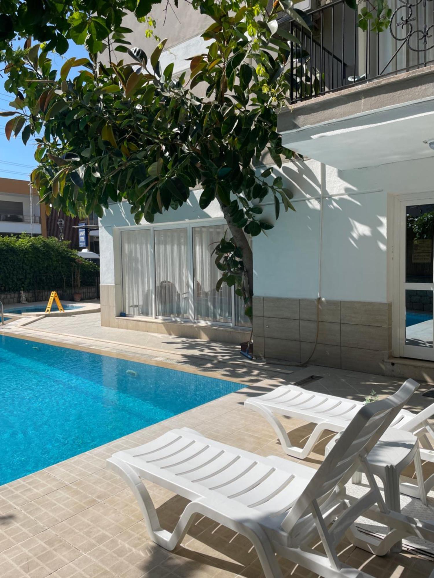 Fora Apart Otel Cesme Bagian luar foto