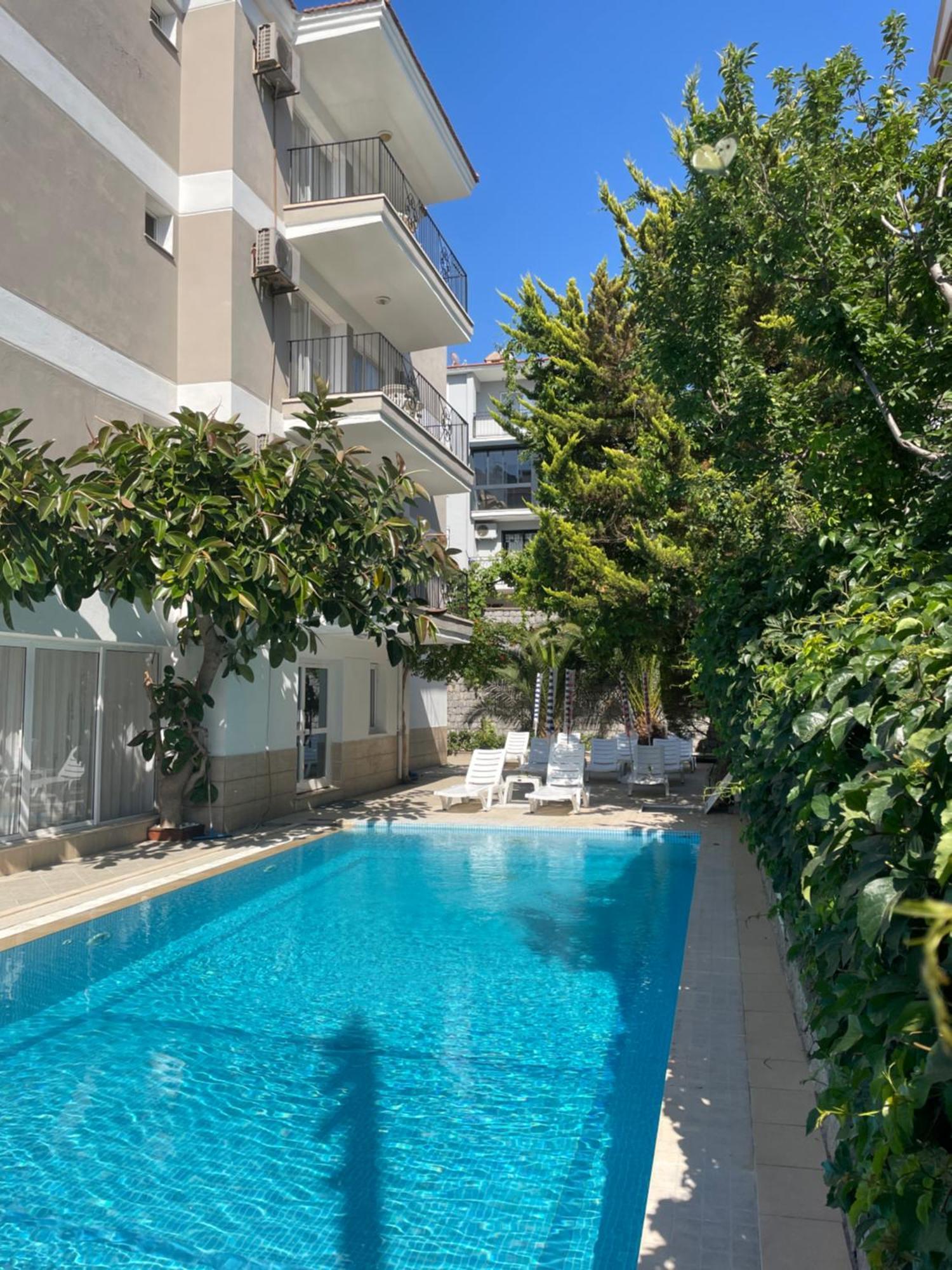Fora Apart Otel Cesme Bagian luar foto