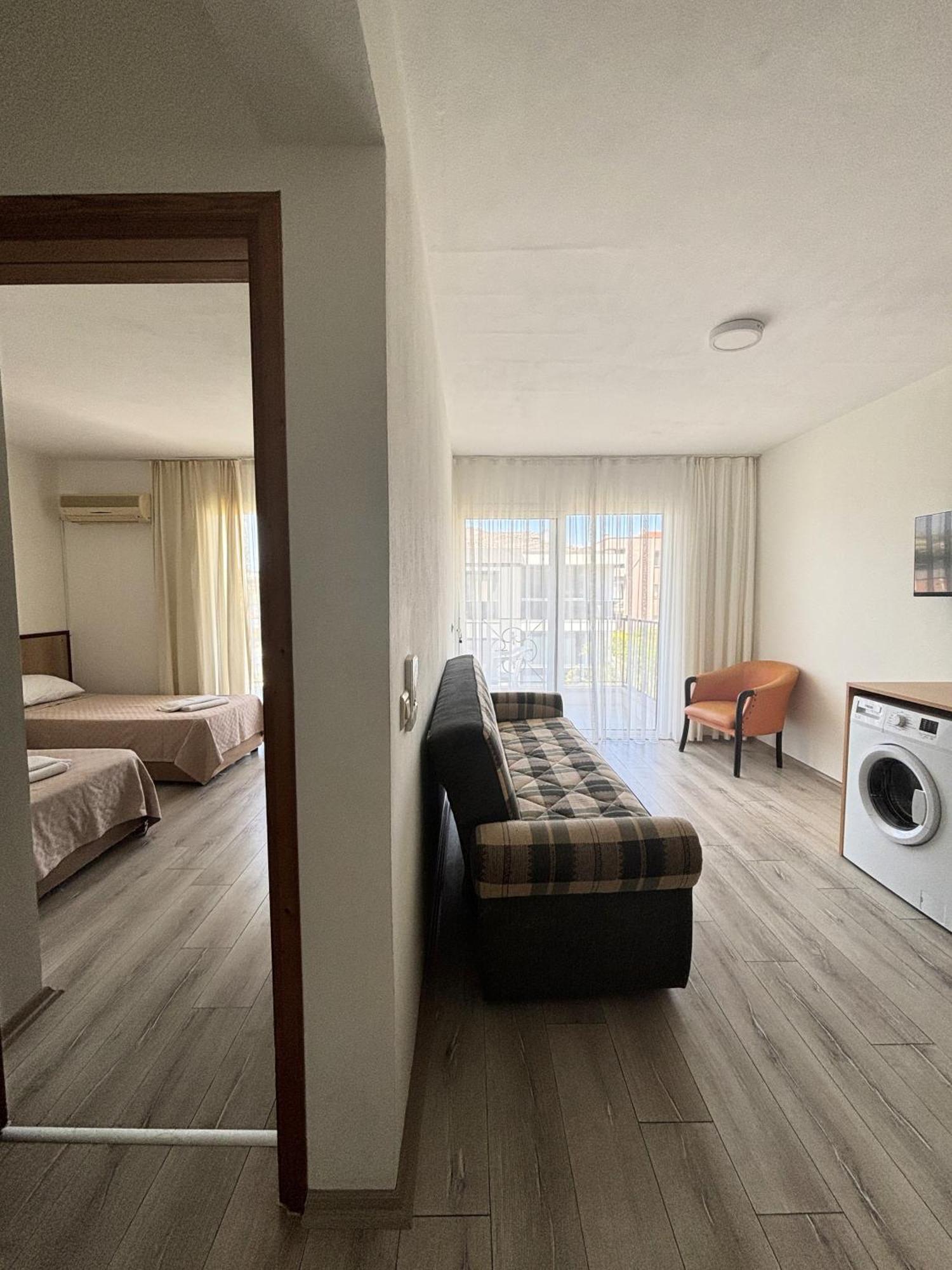 Fora Apart Otel Cesme Bagian luar foto